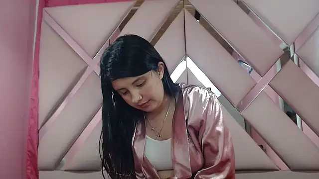 Snapshot of nathaly_low1 chatting on February 22, 2025, 7:23 am nathaly low1 online show from February 22, 2025, 7:23 am