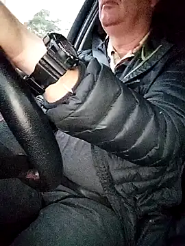 stiffandlubedxh online show from March 19, 2026, 8:20 pm