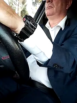 stiffandlubedxh online show from April 20, 2026, 9:16 pm