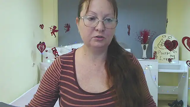 Snapshot of VanessaHotts chatting on February 13, 2026, 9:42 am VanessaHotts online show from February 13, 2026, 9:42 am