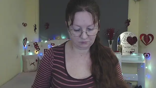 Snapshot of VanessaHotts chatting on February 7, 2026, 6:10 am VanessaHotts online show from February 7, 2026, 6:10 am