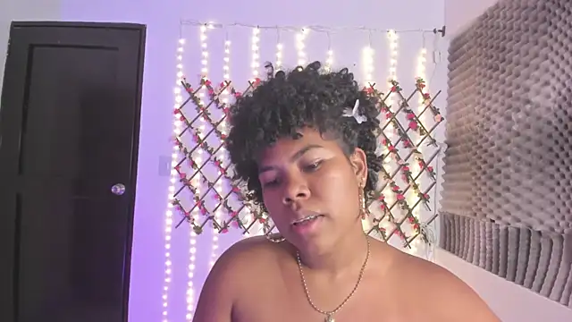 naughty ebonyy online show from April 15, 2026, 3:01 am