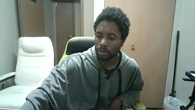 Kim and Dee online show from March 3, 2026, 9:38 am