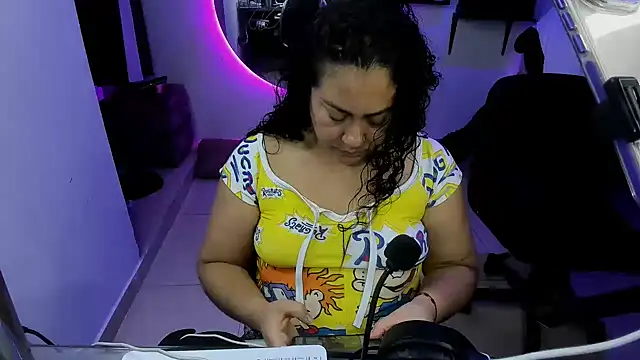 AliceFox Milf online show from March 14, 2026, 5:35 am