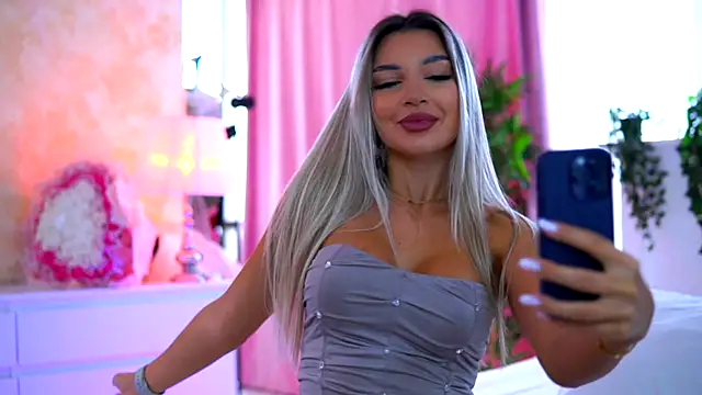 ArtTeasee online show from September 24, 2025, 7:59 am