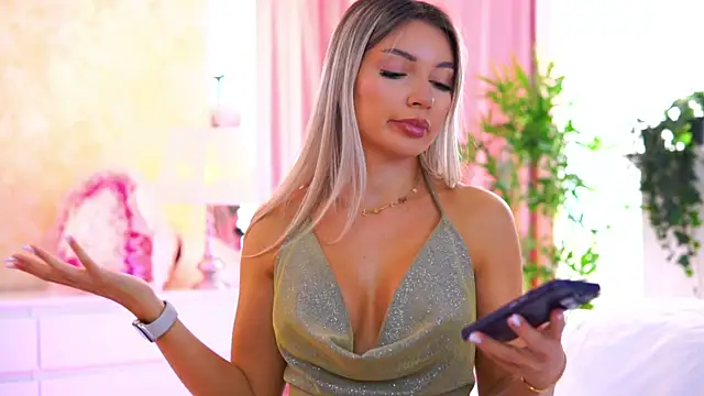 ArtTeasee online show from September 30, 2025, 9:04 am