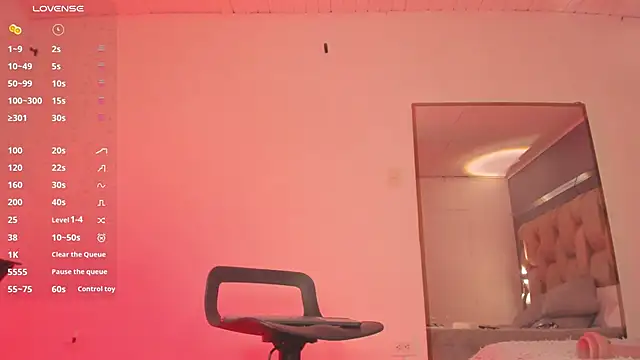 Snapshot of Emmily_Savage chatting on February 22, 2025, 7:23 am Emmily Savage online show from February 22, 2025, 7:23 am