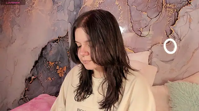 Mey moon online show from February 25, 2026, 3:29 am