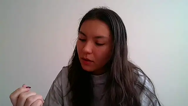  andygirl online show from May 13, 2026, 7:32 pm