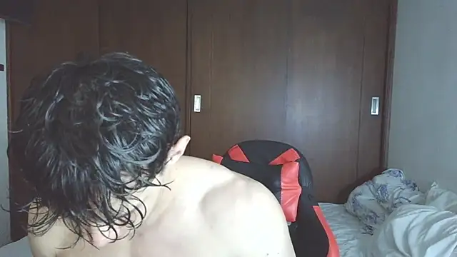 aresholland online show from December 2, 2025, 1:39 am