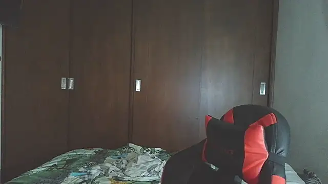 aresholland online show from October 10, 2025, 3:40 am