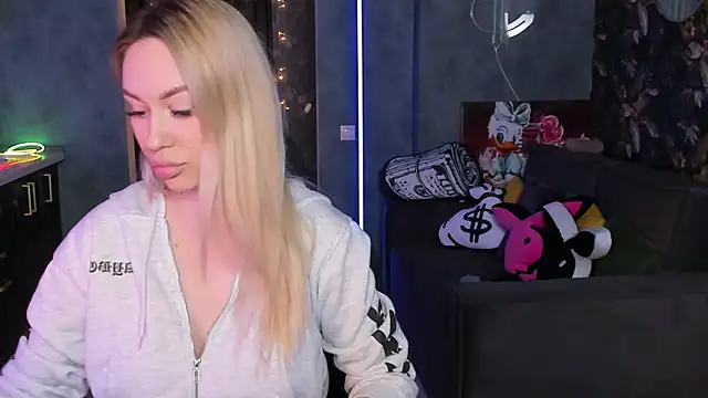 Blckmirrorr online show from April 21, 2026, 12:56 pm