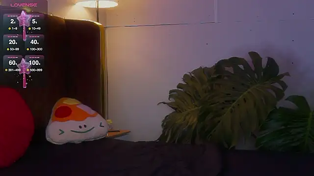 Snapshot of laybunny1 chatting on February 17, 2026, 5:54 pm laybunny1 online show from February 17, 2026, 5:54 pm