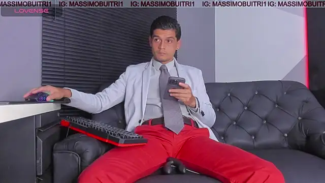 Snapshot of massimo_g chatting on May 7, 2026, 11:52 pm massimo g online show from May 7, 2026, 11:52 pm