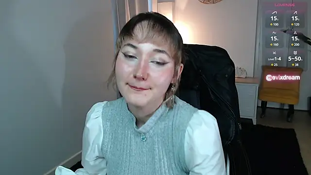 Crystal-dreamt online show from March 8, 2026, 10:07 am