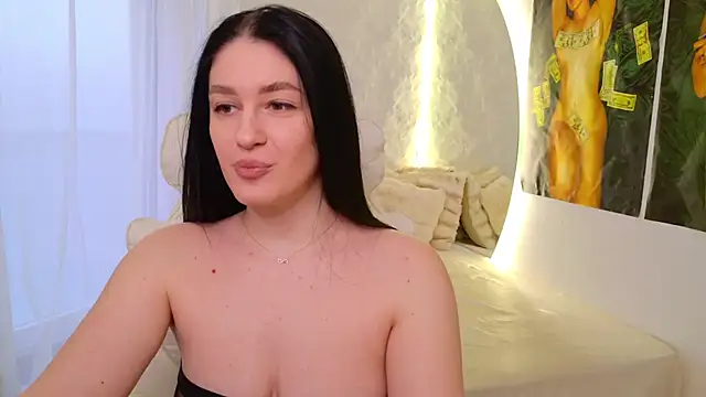 moniqque online show from January 18, 2026, 1:14 pm