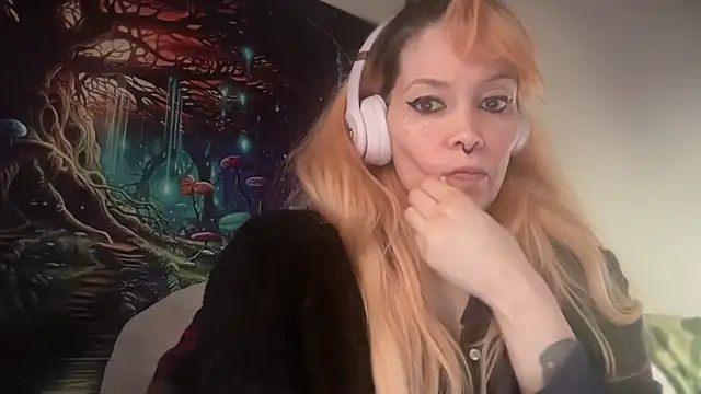 Snapshot of FRRANNKIE chatting on February 28, 2026, 6:40 pm FRRANNKIE online show from February 28, 2026, 6:40 pm