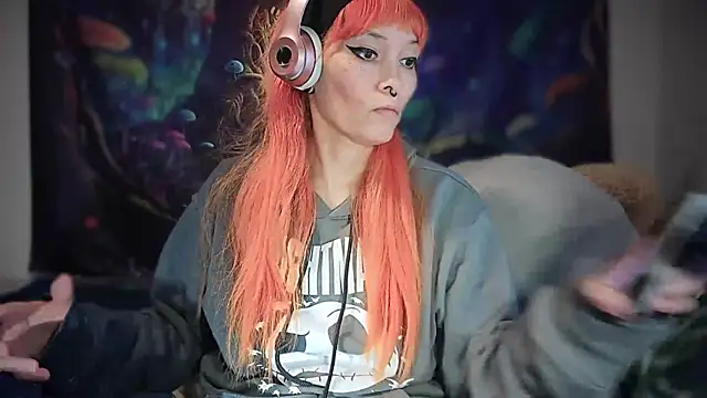 Snapshot of FRRANNKIE chatting on November 9, 2025, 8:02 pm FRRANNKIE online show from November 9, 2025, 8:02 pm