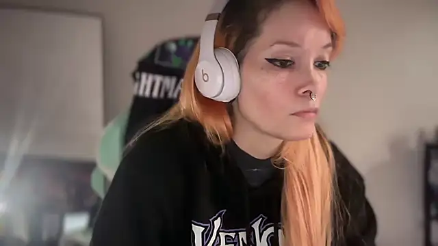 Snapshot of FRRANNKIE chatting on February 21, 2026, 12:51 pm FRRANNKIE online show from February 21, 2026, 12:51 pm