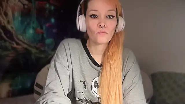 Snapshot of FRRANNKIE chatting on February 18, 2026, 5:49 am FRRANNKIE online show from February 18, 2026, 5:49 am