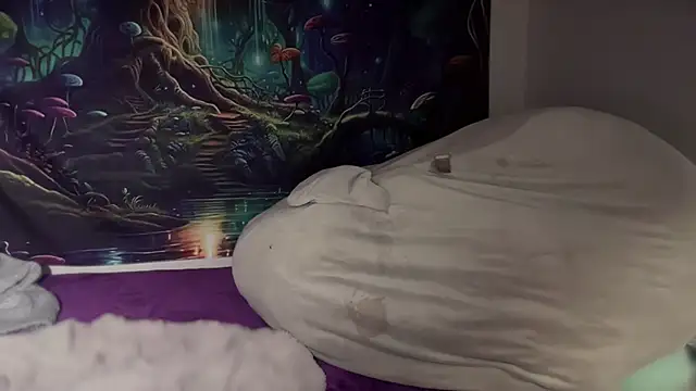 Snapshot of FRRANNKIE chatting on January 8, 2026, 8:42 am FRRANNKIE online show from January 8, 2026, 8:42 am