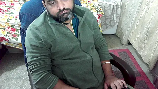 rentarob online show from December 18, 2025, 5:06 pm