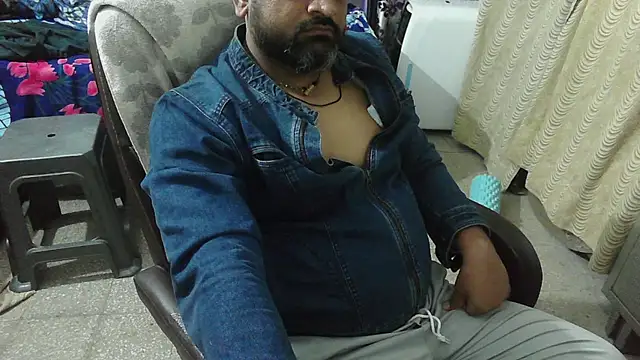 rentarob online show from November 18, 2025, 5:05 pm