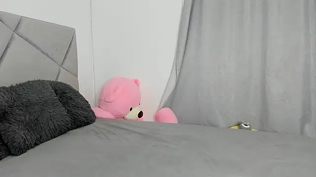 BlueEyesLexy online show from November 25, 2025, 8:03 am