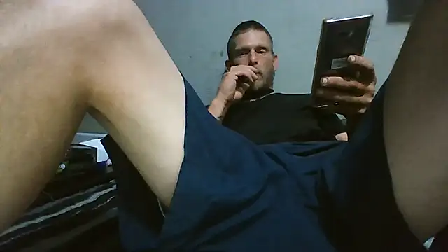 Snapshot of daddytim0 chatting on April 7, 2026, 4:03 am daddytim0 online show from April 7, 2026, 4:03 am