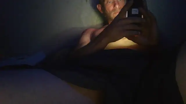Snapshot of daddytim0 chatting on April 18, 2026, 8:05 am daddytim0 online show from April 18, 2026, 8:05 am