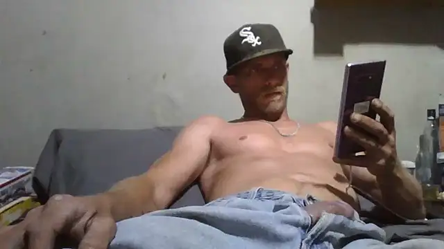 Snapshot of daddytim0 chatting on April 11, 2026, 11:41 pm daddytim0 online show from April 11, 2026, 11:41 pm