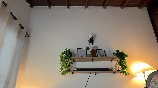 Paulah x online show from March 5, 2026, 6:15 pm