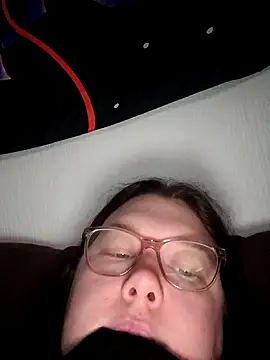 Snapshot of Sexycurvyemilyy chatting on February 5, 2026, 4:14 pm Sexycurvyemilyy online show from February 5, 2026, 4:14 pm