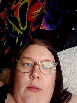 Snapshot of Sexycurvyemilyy chatting on February 28, 2026, 9:47 pm Sexycurvyemilyy online show from February 28, 2026, 9:47 pm