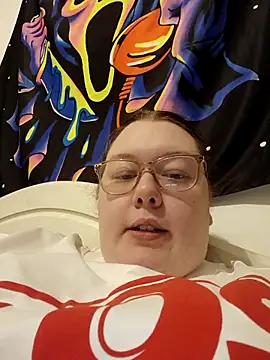 Snapshot of Sexycurvyemilyy chatting on November 21, 2025, 7:46 pm Sexycurvyemilyy online show from November 21, 2025, 7:46 pm