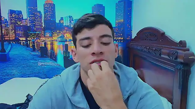 DEIBY BABY online show from December 15, 2025, 7:41 pm