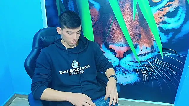 DEIBY BABY online show from September 18, 2025, 7:39 pm