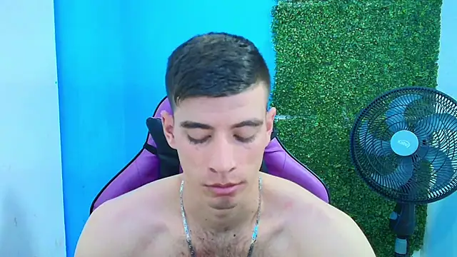 DEIBY BABY online show from February 18, 2025, 1:43 am