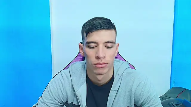 DEIBY BABY online show from March 5, 2025, 10:43 pm