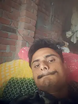 Vikashk2232232 online show from November 3, 2025, 2:50 am