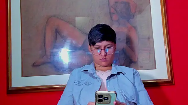 Snapshot of Tamarahryan chatting on May 6, 2026, 1:04 pm Tamarahryan online show from May 6, 2026, 1:04 pm