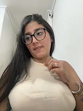 croftsmila online show from November 6, 2025, 10:25 pm