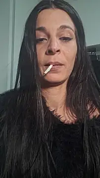 patatinahot87 online show from April 4, 2026, 3:29 pm