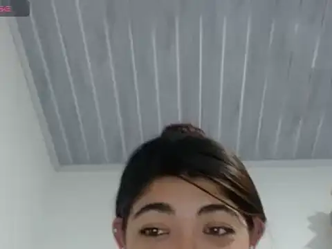 Snapshot of esteni chatting on February 19, 2025, 2:55 am esteni online show from February 19, 2025, 2:55 am