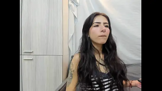 Mhelanny2 online show from December 13, 2025, 8:59 pm