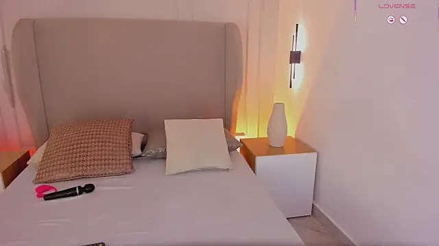 luisah  online show from January 9, 2026, 8:27 pm