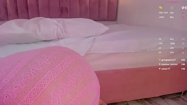 luisah  online show from March 19, 2025, 1:54 am