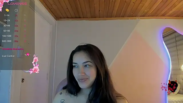 Snapshot of cristal__hot_1 chatting on July 4, 2026, 5:03 am cristal hot 1 online show from July 4, 2026, 5:03 am