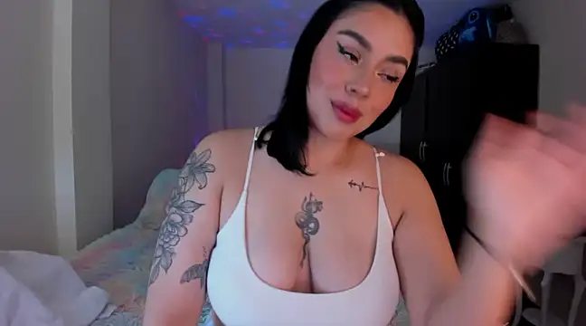 Snapshot of rosalie_lust chatting on February 13, 2025, 3:18 am rosalie lust online show from February 13, 2025, 3:18 am