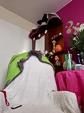 Sam Sara online show from November 9, 2025, 2:10 pm